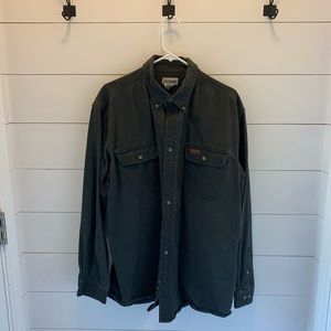 Men’s Carhartt button down long sleeve shirt.